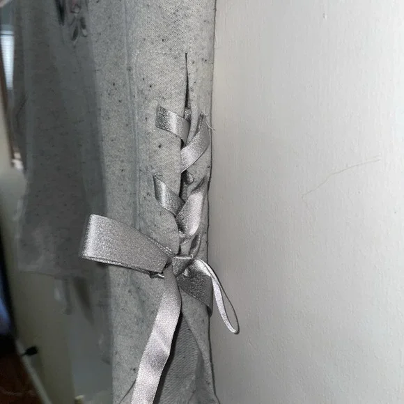 Disney Parks Side Bow Minnie Mouse Sweatshirt‎ | M - Picture 4 of 15